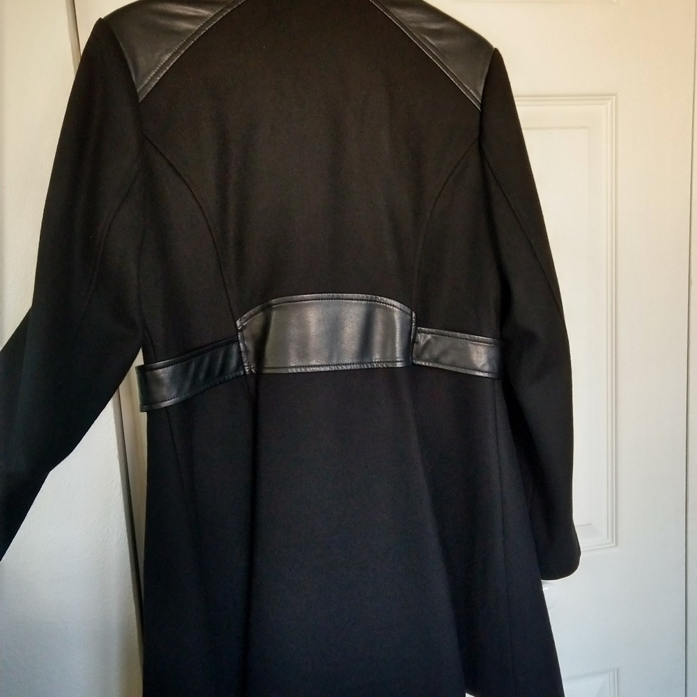 Wool coat - Picture 2 of 4